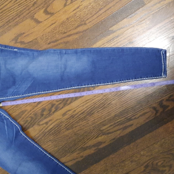 True Religion Casey Low Rise Super Skinny Jeans - Picture 5 of 10